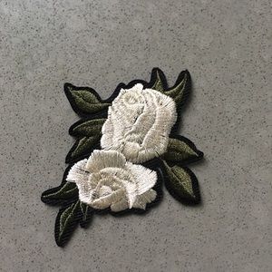 NWOT White Roses Iron On Patch